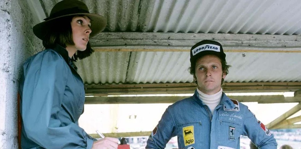 Marlene Knaus with Niki Lauda in the Grand Prix Paddock